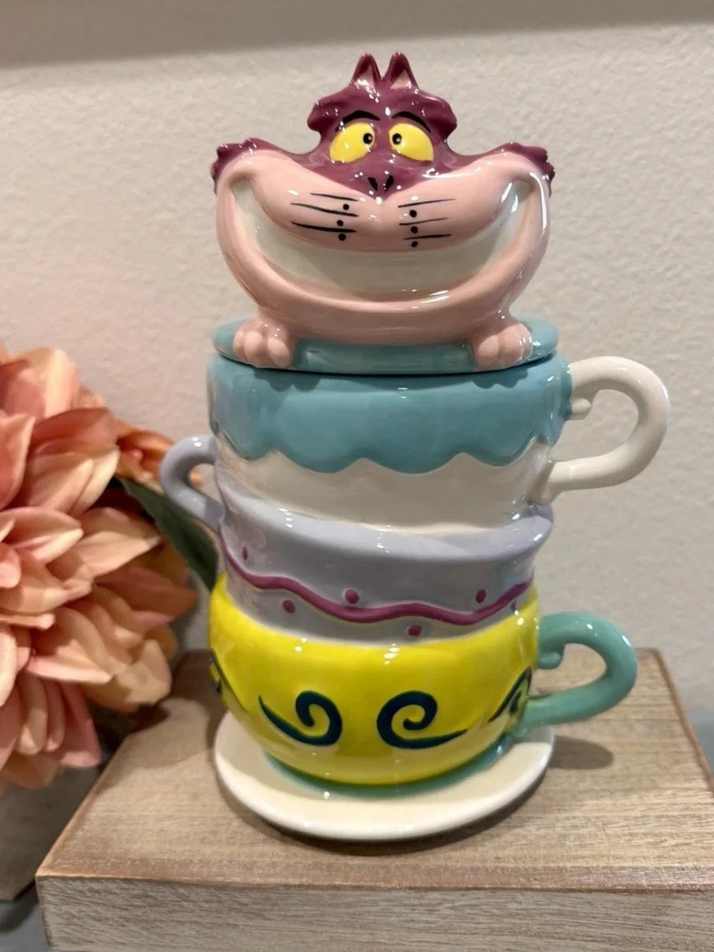 Disney Alice in Wonderland Cheshire Cat Cookie Jar Stacked Teacups